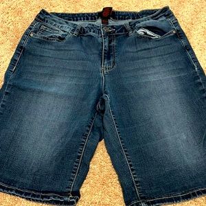 Earl Jeans Bermuda Shorts - Size 14